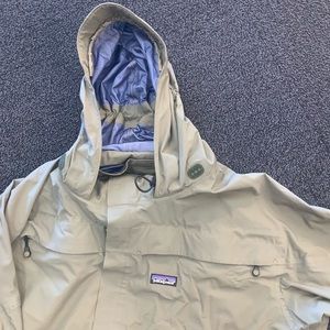 Men’s XL Patagonia Torrentshell rain jacket green